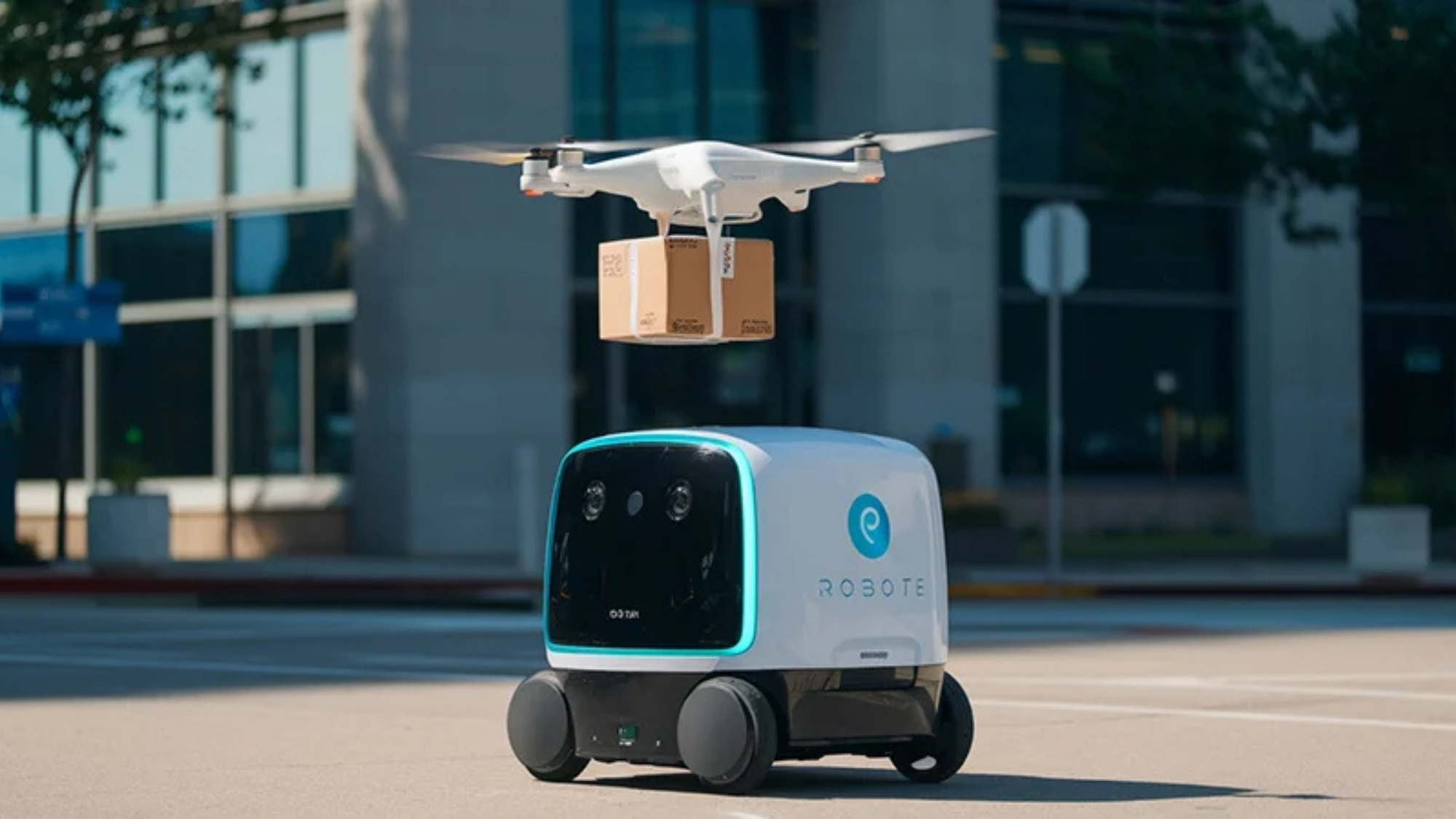 ROBOTICS & DRONES